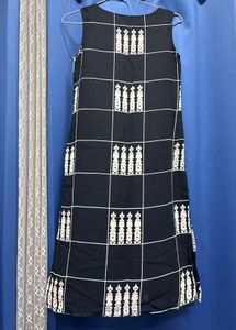 Chic Black &amp; White Kurta