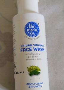 Moisturizer And Face Wash Combo .