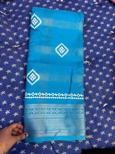 Elegant Blue Saree with Geometric Motifs