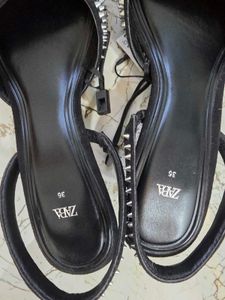 100% original new Zara Pointed Studded Heels