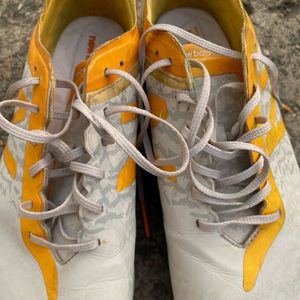 new balance football boot