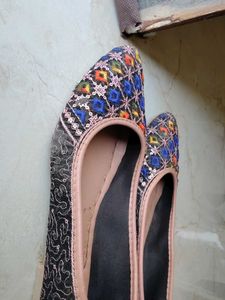 Embellished Jutti Flats