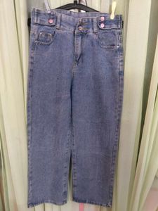Straight Fit Jeans ( non stretchable)