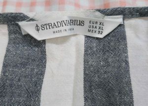 Stradivarius Striped Tie-Front V-Neck Crop Top