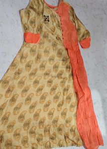 Elegant Paisley Print Kurta Set