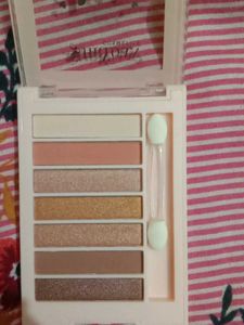 Shryoan Cosmetics 7 Color Eyeshadow Palette
