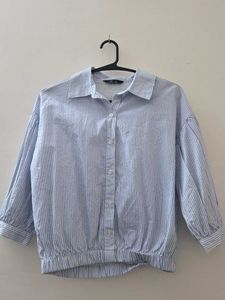 size xs dnmx Blue Striped Button-Up Shirt
