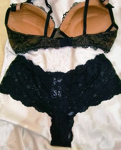 very sexy lace detail bra with beautiful brief 👍