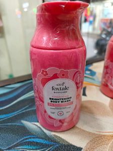 Foxtale Brightening Body Wash