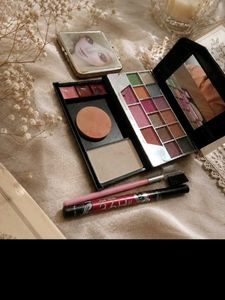makeup combo+EYELASHES+liner+mirror free