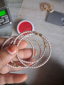 Set of 4 Metallic Bangles