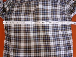 Men Checkered Casual Shirt (Size M)