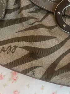 Guess Hobo Bag - Stylish &amp; Chic