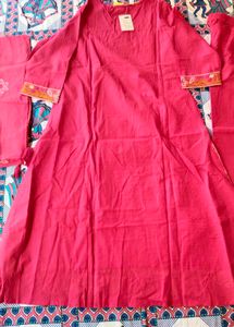 Beautiful Pink Embroidered Kurta Set