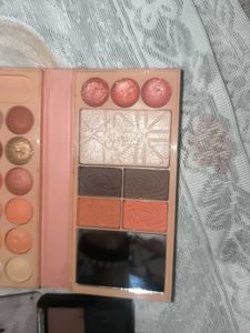 Eyeshadow &amp; Blush Palette Bundle