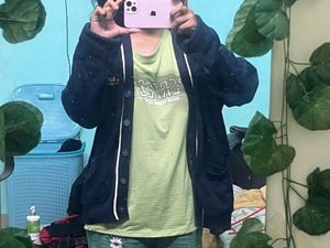 sweater / cardigan