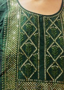 Elegant Green Kurta with Gold Embellishments