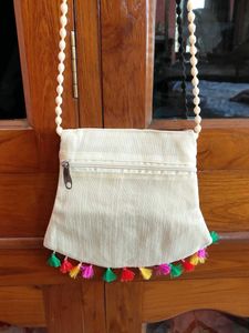 Beautiful Pack of 2 - Sling bag &amp; Clutch