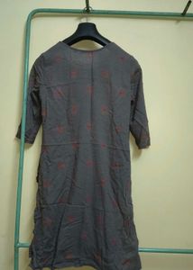 Avaasa Grey Kurta with Red Print