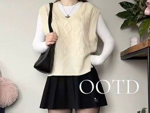 Chunky Knit V-Neck Sweater Vest