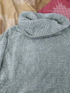 Cozy Green Chenille Turtleneck