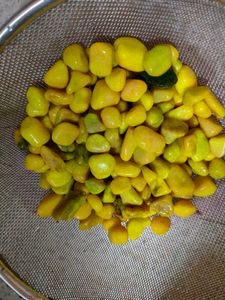 Yellow Decorative Pebbles for Aquariums