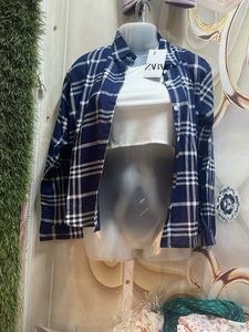 Zara Blue Plaid Button-Up Shirt