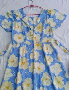 Elegant Blue Floral Midi Dress