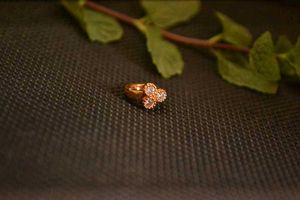 Non Piercing Nose pin
