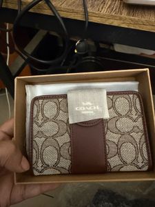 authentic Coach corner zip Wallet