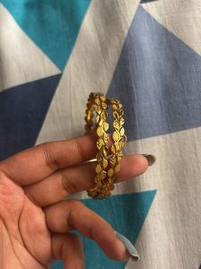 Exquisite Gold-Tone Leaf Design Bangles