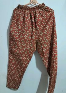 Floral Print Kurta set with Embellished Neckline