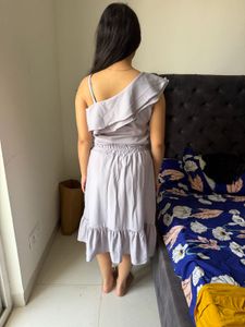 Elegant One-Shoulder Ruffle Dress