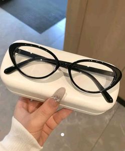 Savana Black Cat-Eye Glasses