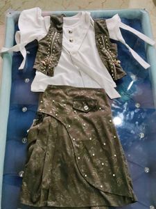 Girls' Outfit - Top & Skirt