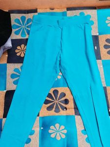 Comfortable Blue Leggings