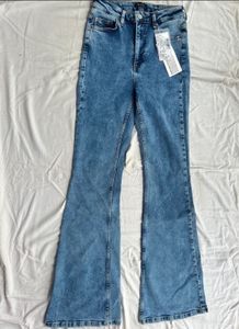 INTERNATIONAL BRAND NEW WITH TAG High Waist Jeans
