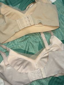 SET  of 2 seamless tishirt bra..