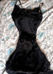 Black Lace velvet goth dress 🖤