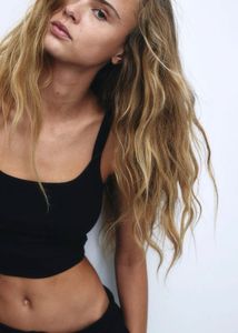 h&amp;m cropped strappy top