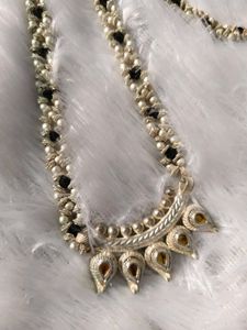 Elegant Beaded Jewelry Set with bracelet