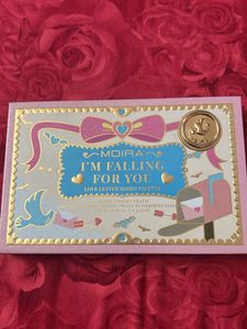 Moira I'm Falling For You Eyeshadow Palette