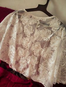 Elegant White Lace Capelet