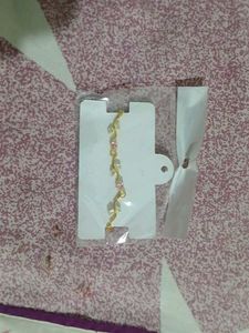 Elegant Gold Tone Bracelet with Pearls