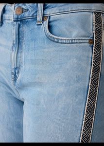 Stylish Embellished Denim Jeans
