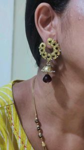 wine colour stone stylish earings