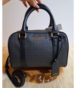 Authentic Guess Satchel Bag With Freebie ba❤️