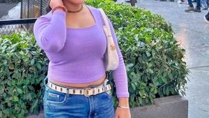Purple Square Neck Ribbed Crop Top