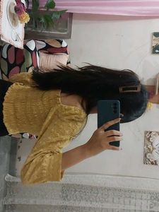 Stylish Yellow Textured Crop Top