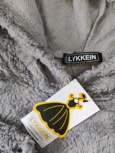 Lykkein Cozy Grey Fuzzy Cropped Hoodie